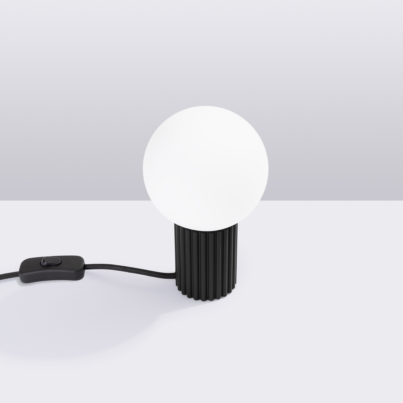 Tischlampe HALO schwarz