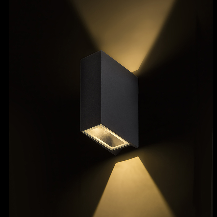 UKKO Wandleuchte schwarz 230V LED 2x3W 55° IP54 3000K